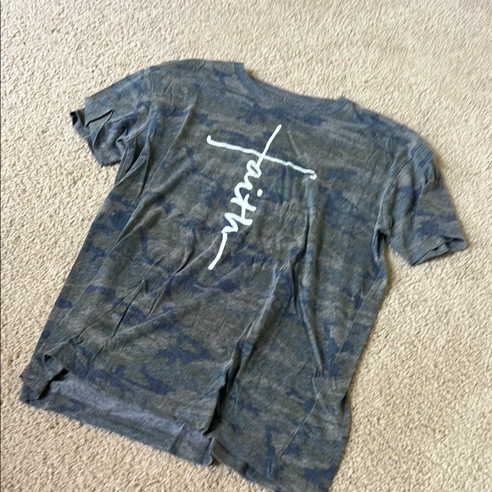Women’s Camouflage T-Shirt